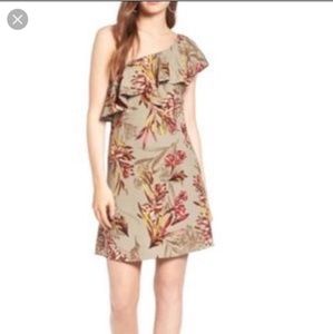 ASTR RUFFLE Marisol Dress